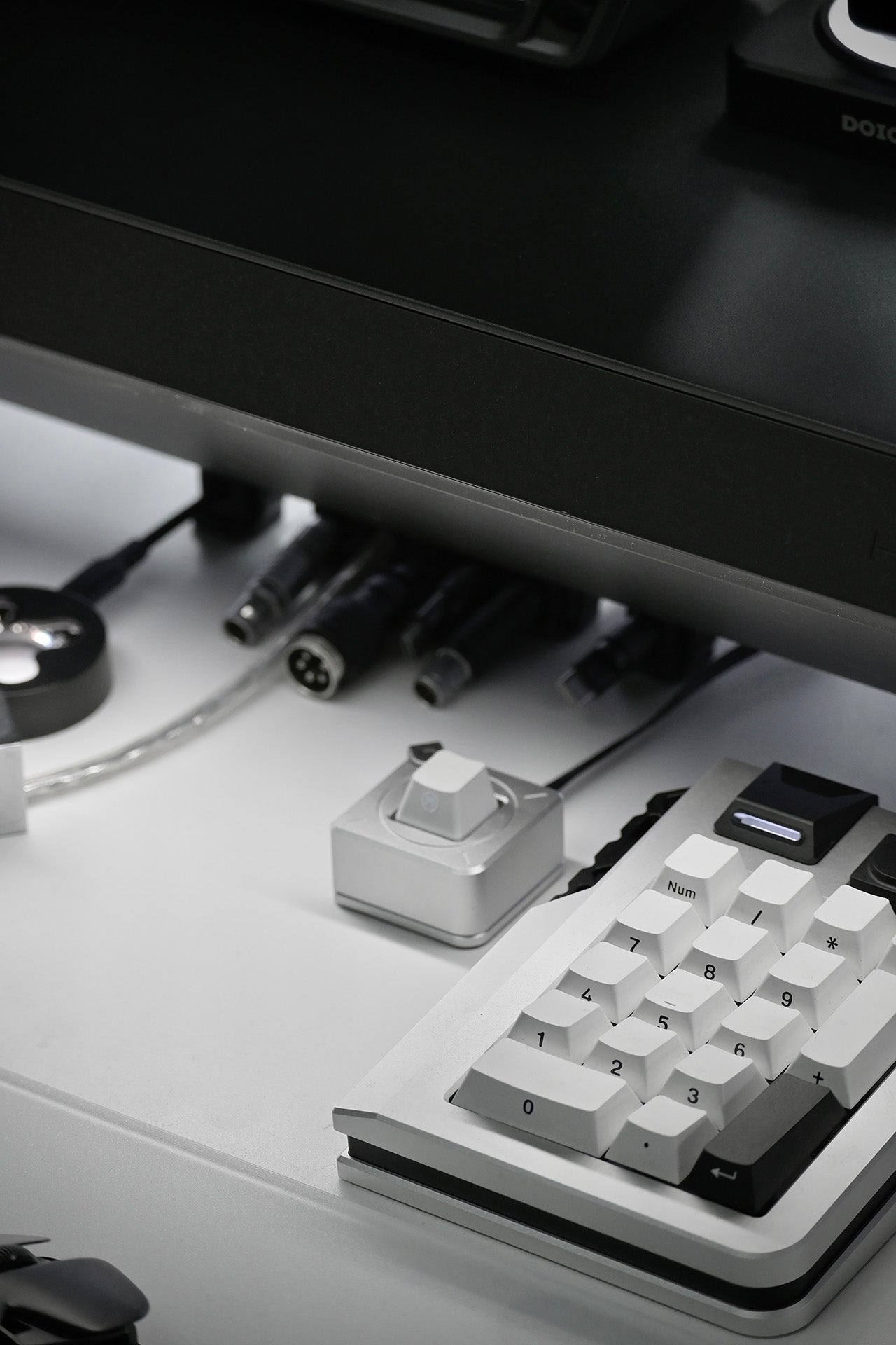 M-Switch Button X My studio